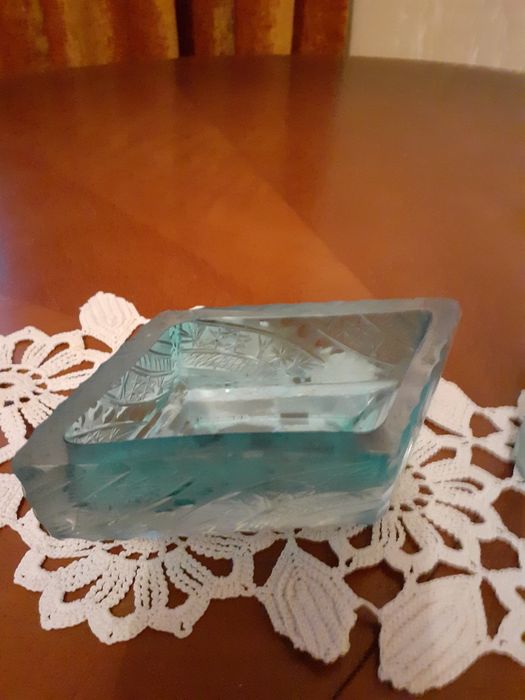 Obiecte decorative din semicristal albastru