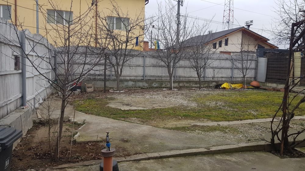 Închiriez curte cartier CFR