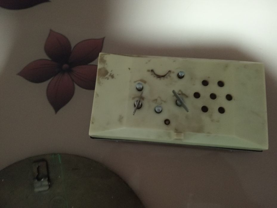 Monezi vechi ceas vechi și un zodiac vechi