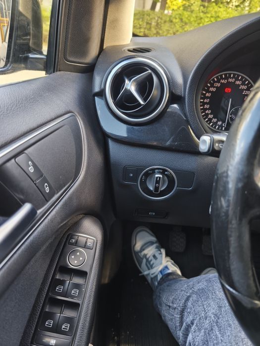 Mercedes-Benz B klasee