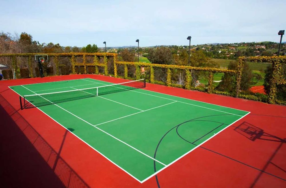 Теннисный корт (Tennis maydonlari). Профессиональны/любительские.