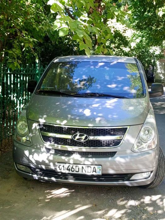 Продается HUNDAI STAREX h-1 - 7 мест 2015г