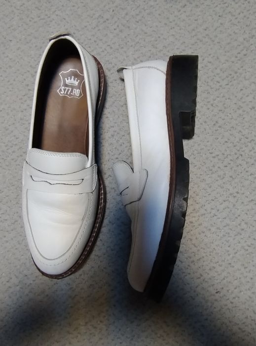 Pantofi albi piele 38