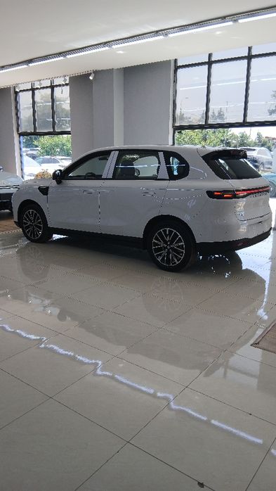 Leapmotor B10 510KM EV Smart 3 yil garantiya NALICHI BOR. SARDORBEK