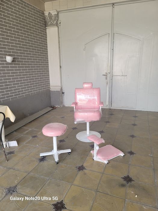 Salon uchun kreslo yangi