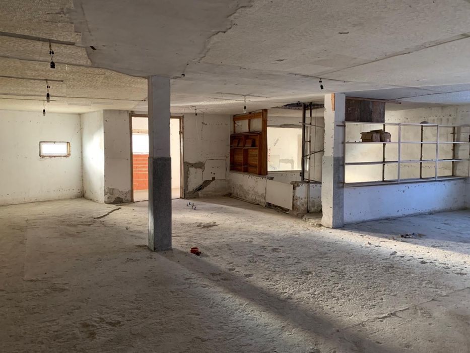 Дава се под наем Къща в София, Челопечене - 398 кв.м за 413951.19 € - Снимка #3