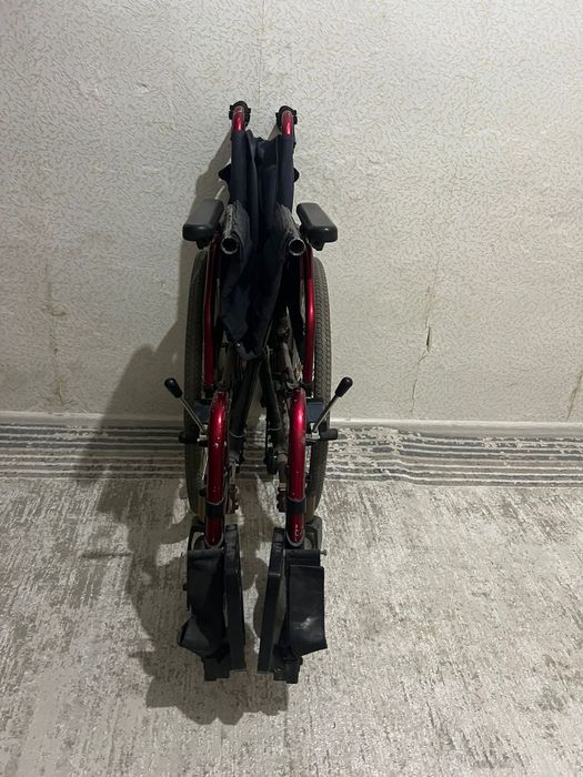 Инвалидная коляска