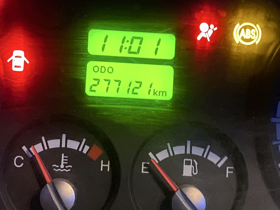 Kia bongo 3 sotiladi