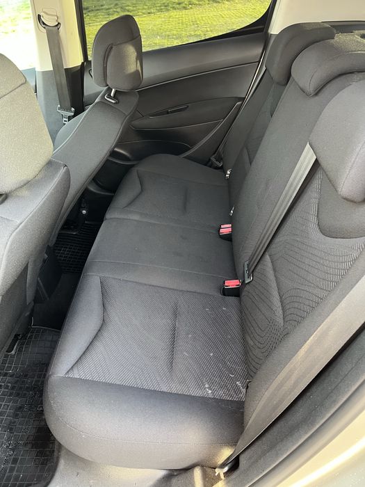 Se vinde pegeout 308