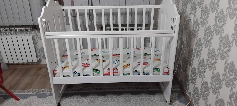 Детская кровать с матрасом