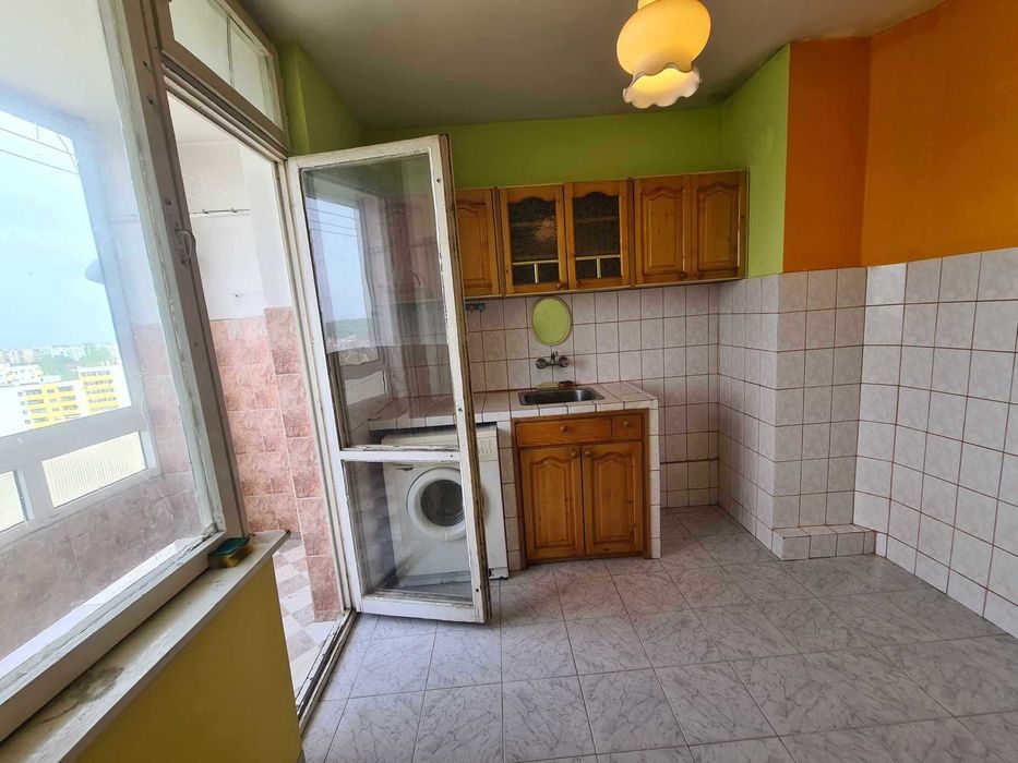 Продава се Тристаен апартамент в Хасково, Възраждане - 86 кв.м за 687 €/кв.м - Снимка #1