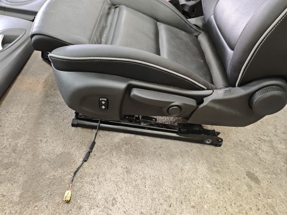 Кожен салон/Седалки за Opel Astra K комби