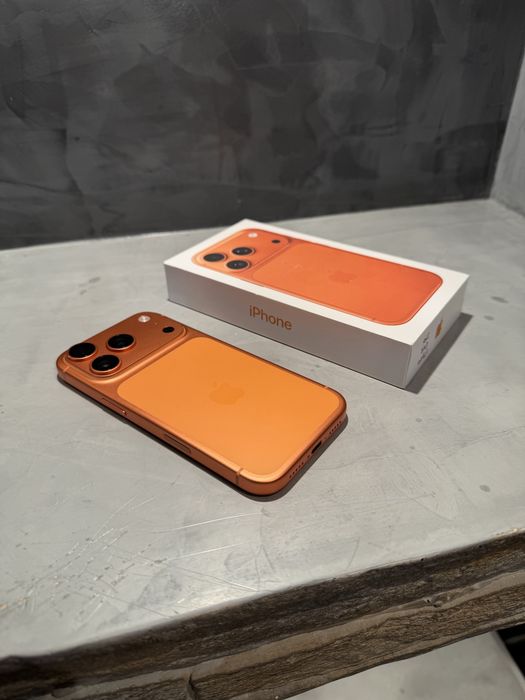 КАТО НОВ Iphone 17 Pro Orange 256 GB, 100% battery