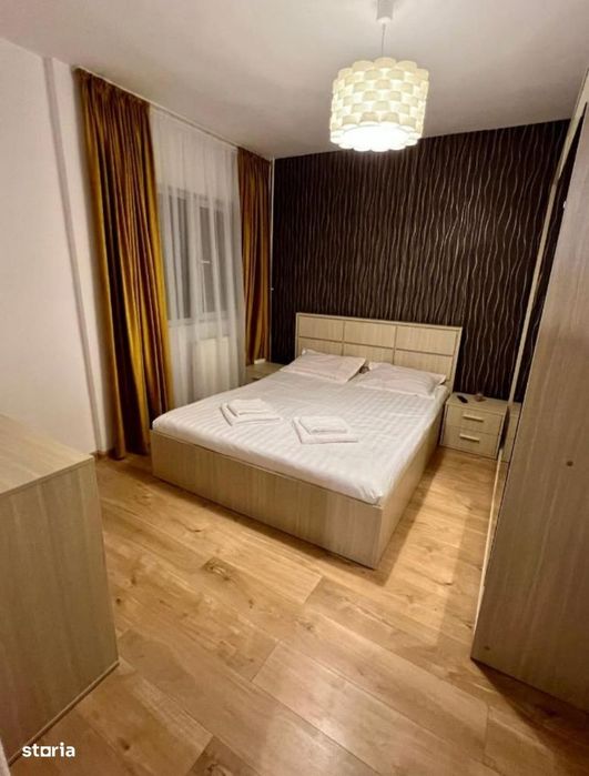 Apartament cu 3 camere de închiriat în Curtea de Argeș.