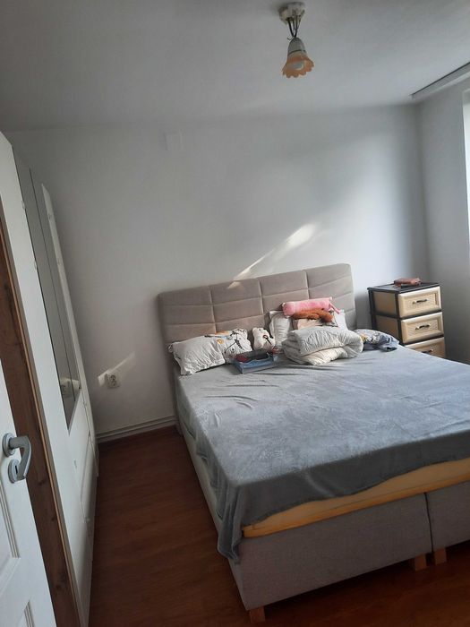 Vand apartament in frumoasa 12 E