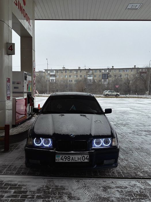 Продам бмв е36.