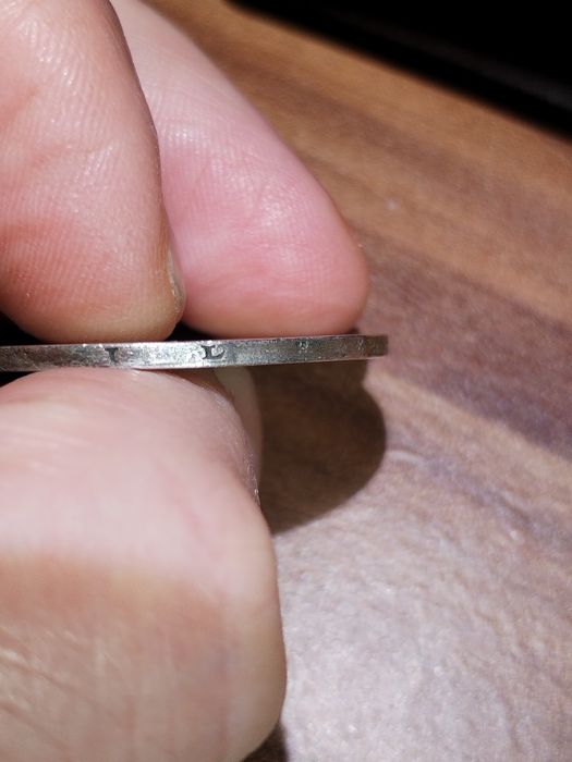 Monedă 500 lei 1944 Regele Mihai l Inscripțio pe muchie NIHIL SINE DEO