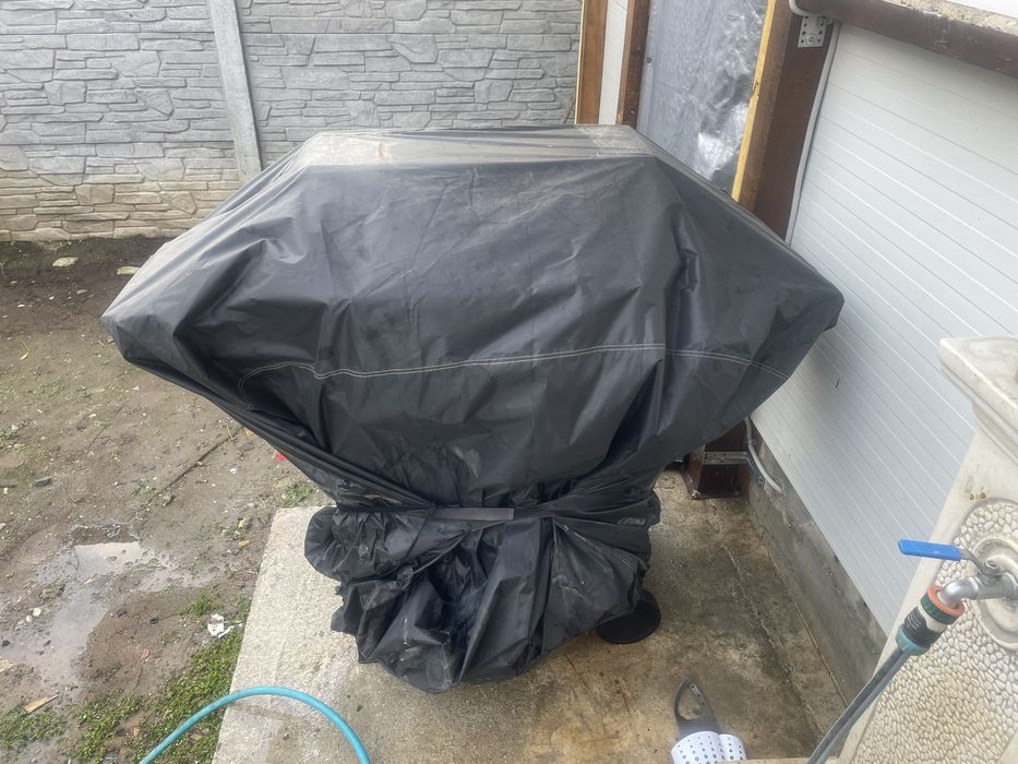 Vand gratar pe gaz 4+1 in stare buna