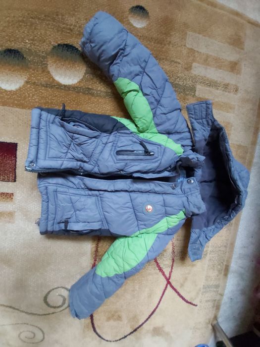 Куртка зимн новая 4,5лет