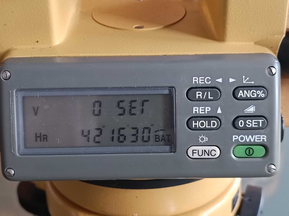 Електронен теодолит Horizon + тринога