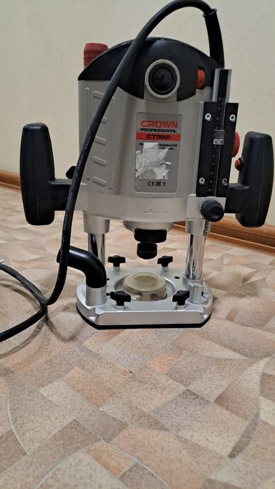 Фрезер вертикальный.