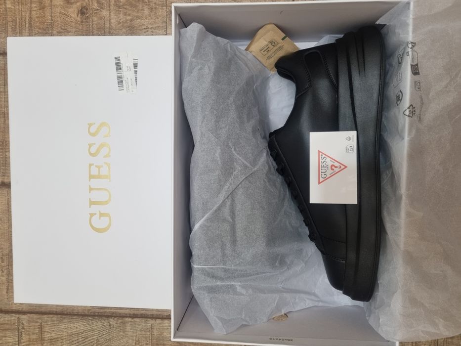 Мъжки спортни обувки Guess