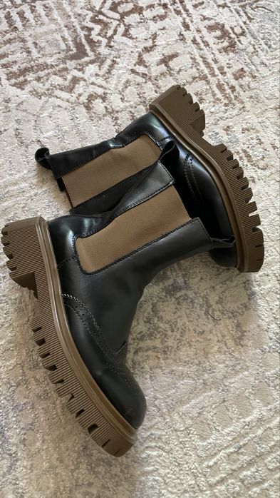 Продам кожанные ботинки