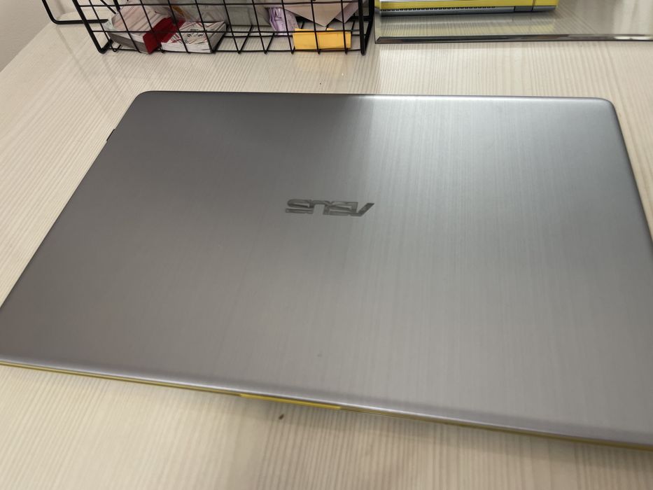 Asus Vivobook ноутбук
