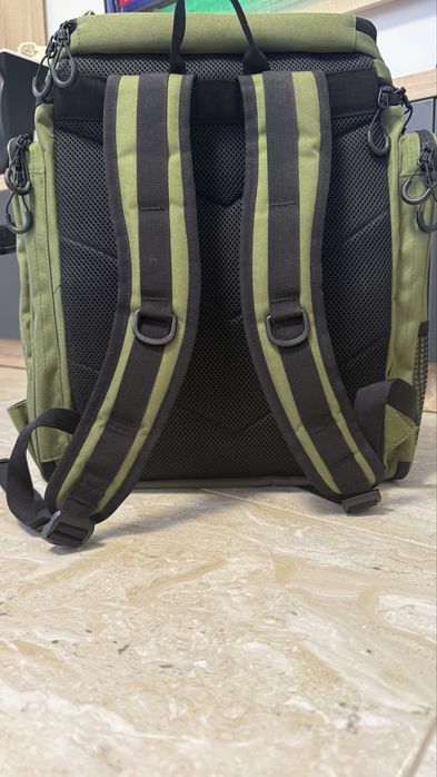 Vand rucsac de pescuit bine compartimentat