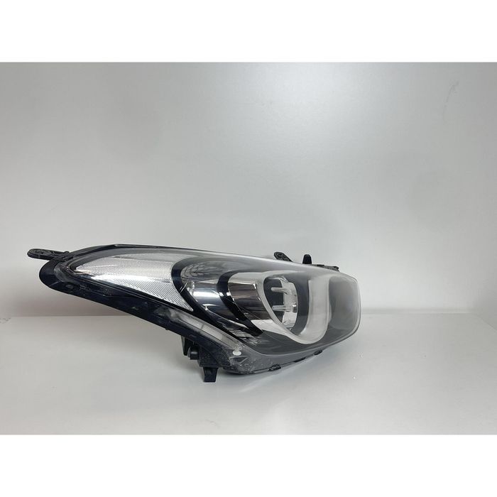 Преден десен фар за hyundai i30 - 92102-a6100