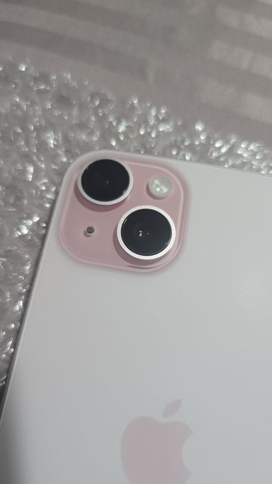 iPhone 15 Pink – 256 GB – Nou
iPhone 15 nou, sigilat, în