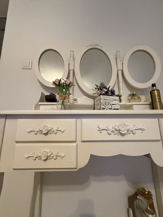 Masa de machiaj/toaleta