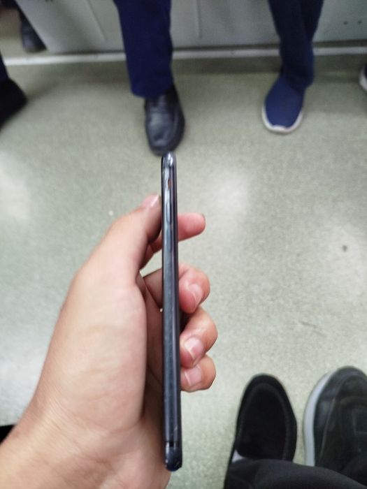 iPhone 7 600 ming sum kelishgan joyi bor