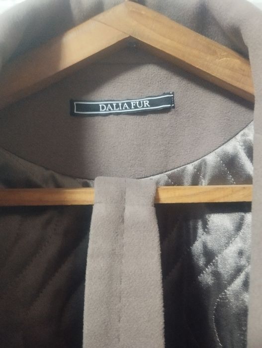 Продам пальто,демисезонно,новое