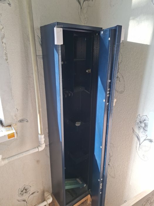 Сейф металлический