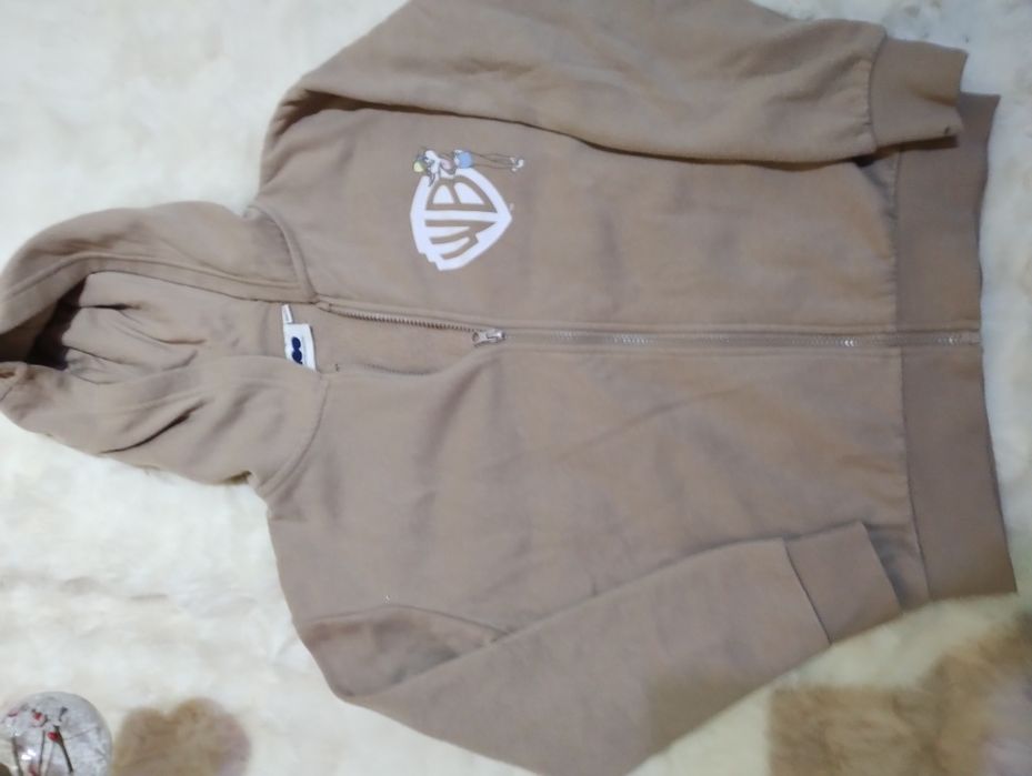 Vând trening pt fete