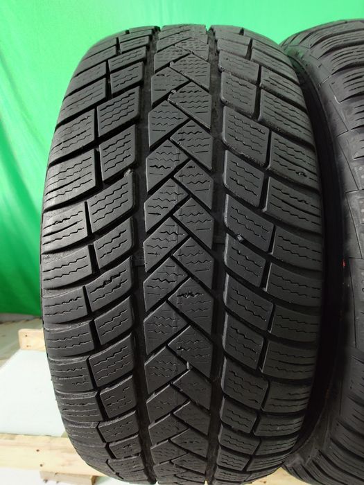 215/60R17 Vredestein 2022 6,1mm stare foarte bună fără defecte
