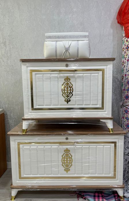 Жаңа қыз жасауы сандығымен