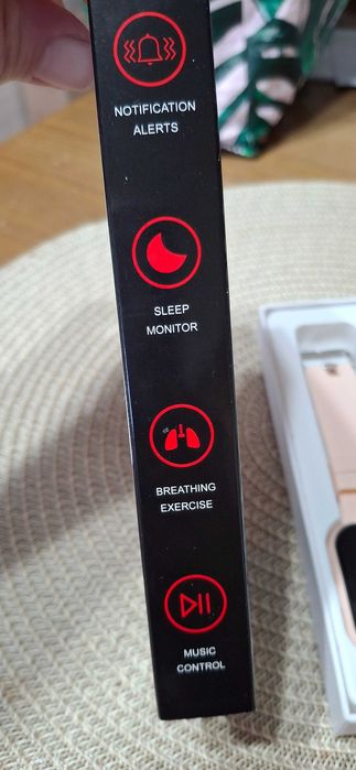 Продавам смарт часовник  model:G20