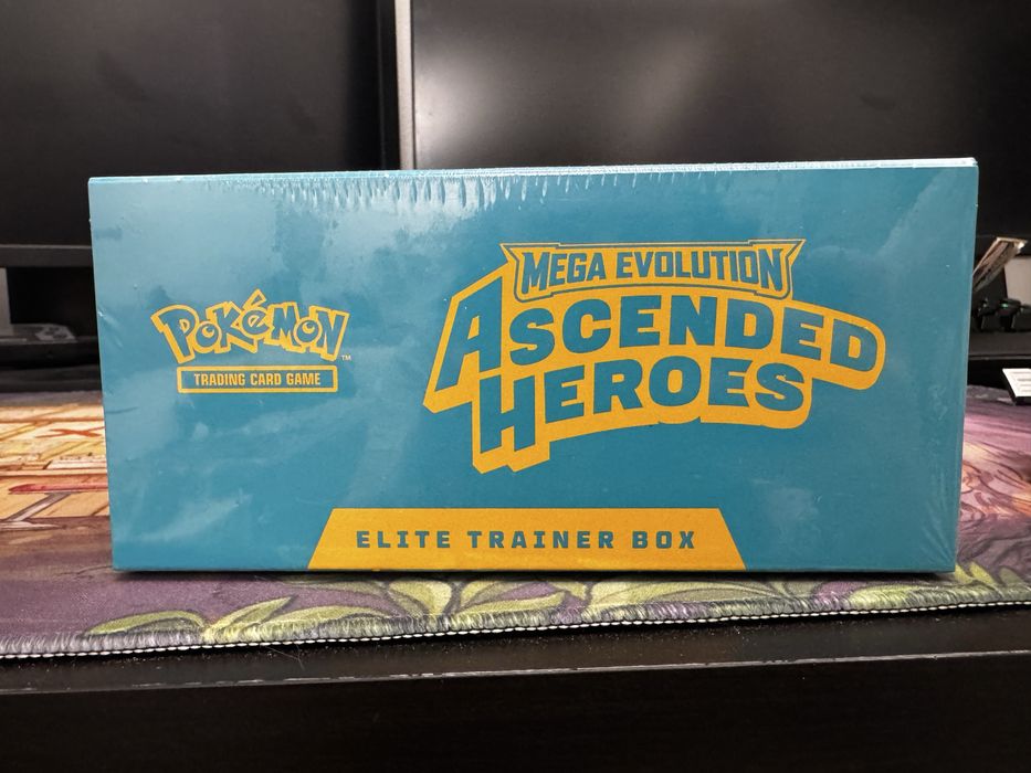 Factory sealed Excelent condition Pokemon Ascended Heroes ETB