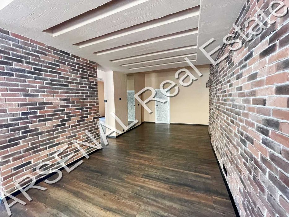 Дава се под наем Офис в София, Център - 93 кв.м за 1200 € - Снимка #3