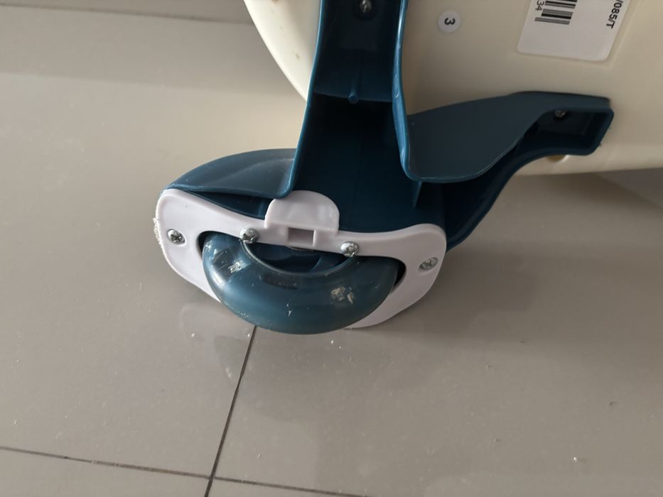 Masinuta fara pedale Toyz Fiesta, cu muzica, stare foarte buna