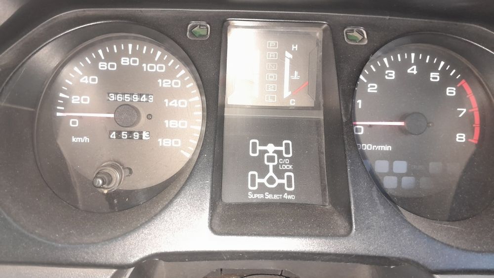 Продам автомобиль джип