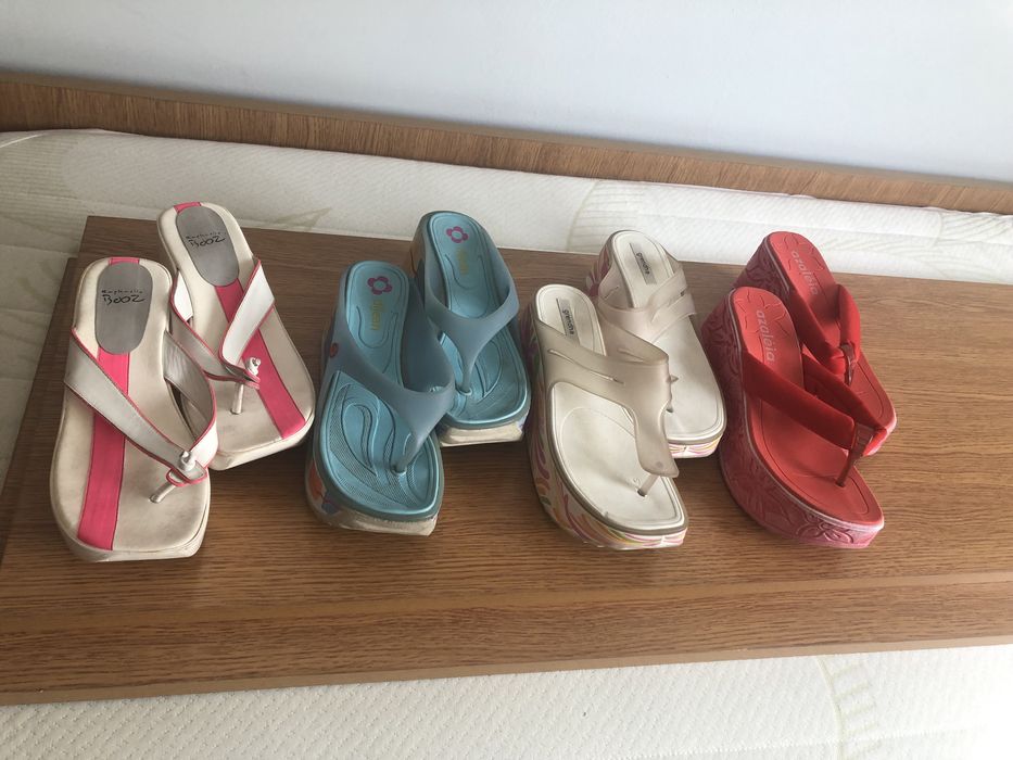 Дамски сандали и чехли на платформа