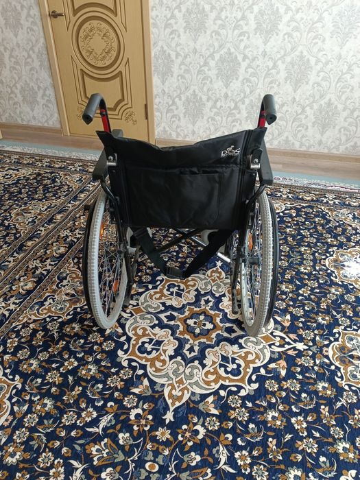 Коляска инвалидный