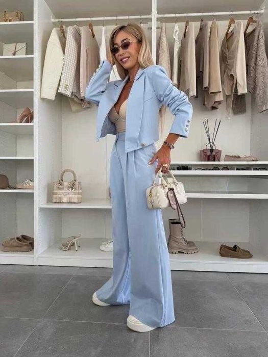 Дамски комплект сако и панталон