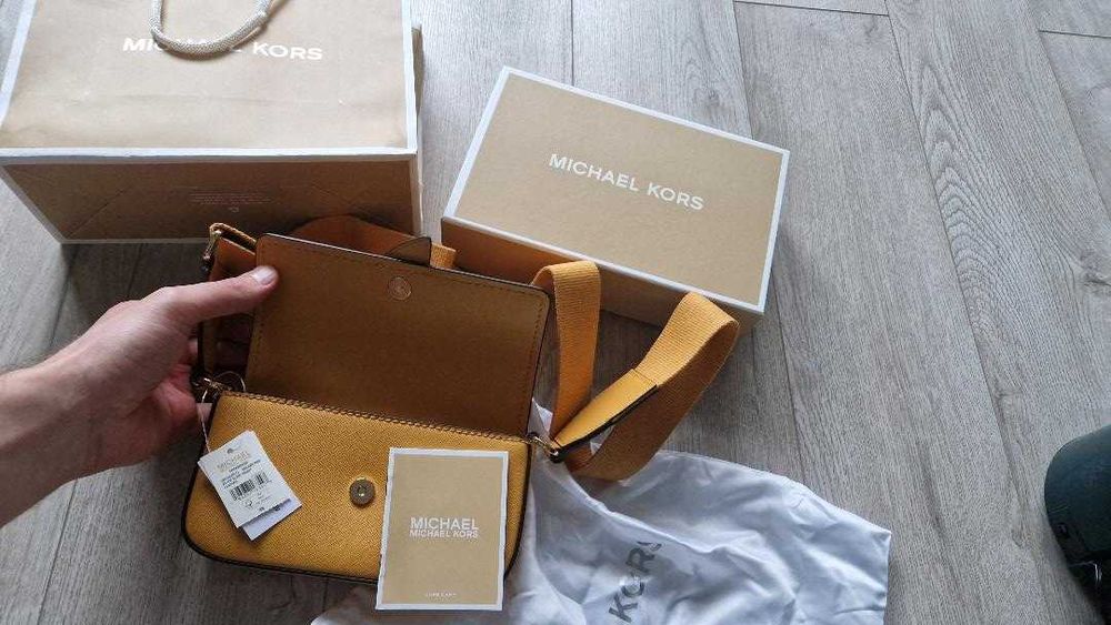 Geanta noua originala piele Michael Kors Greenwich Golden Rod
