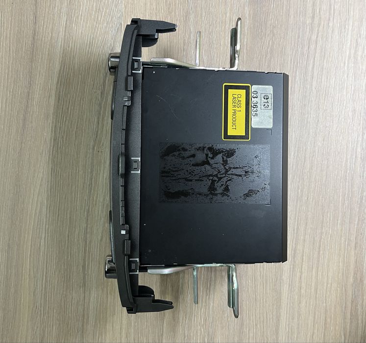 Toyota Auris - радио