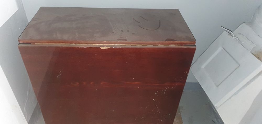 Продам стол книжка  хороший