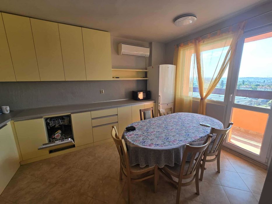 Дава се под наем Тристаен апартамент в София, Красно село - 120 кв.м за 820 € - Снимка #3